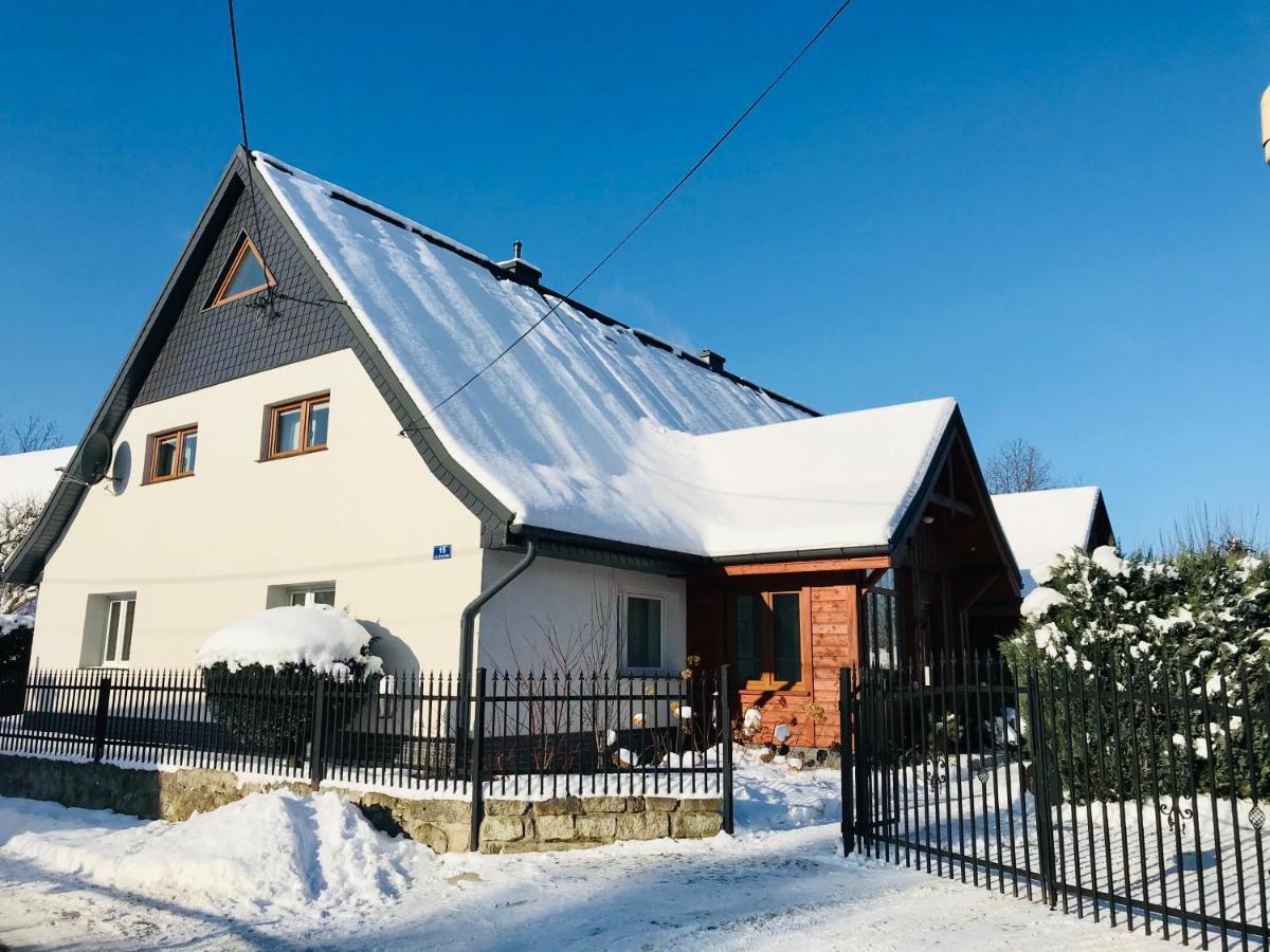 Chatka Czarny Bocian W Podgorzynie Exterior photo
